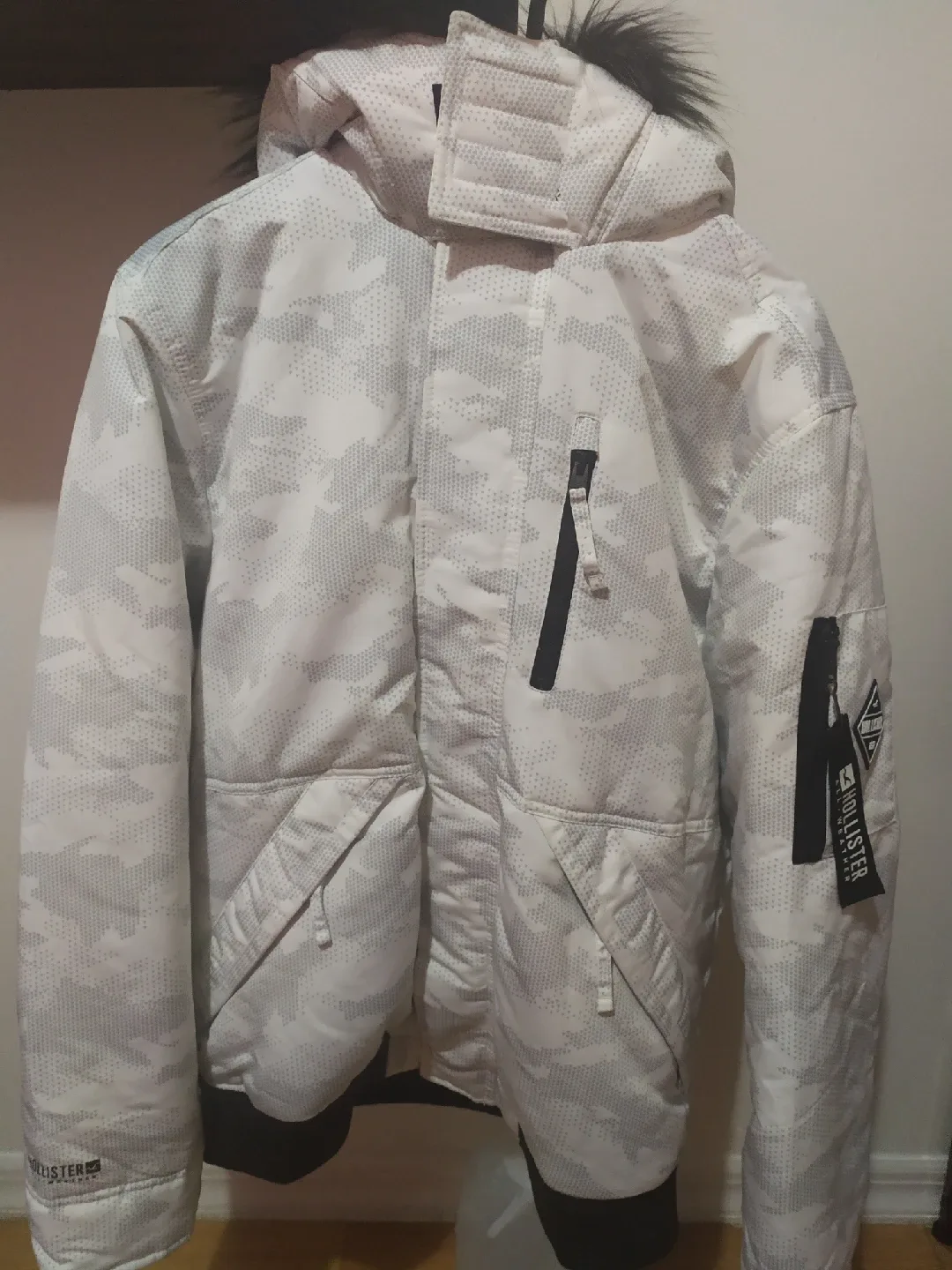Hollister All-Weather Puffer Jacket, XL