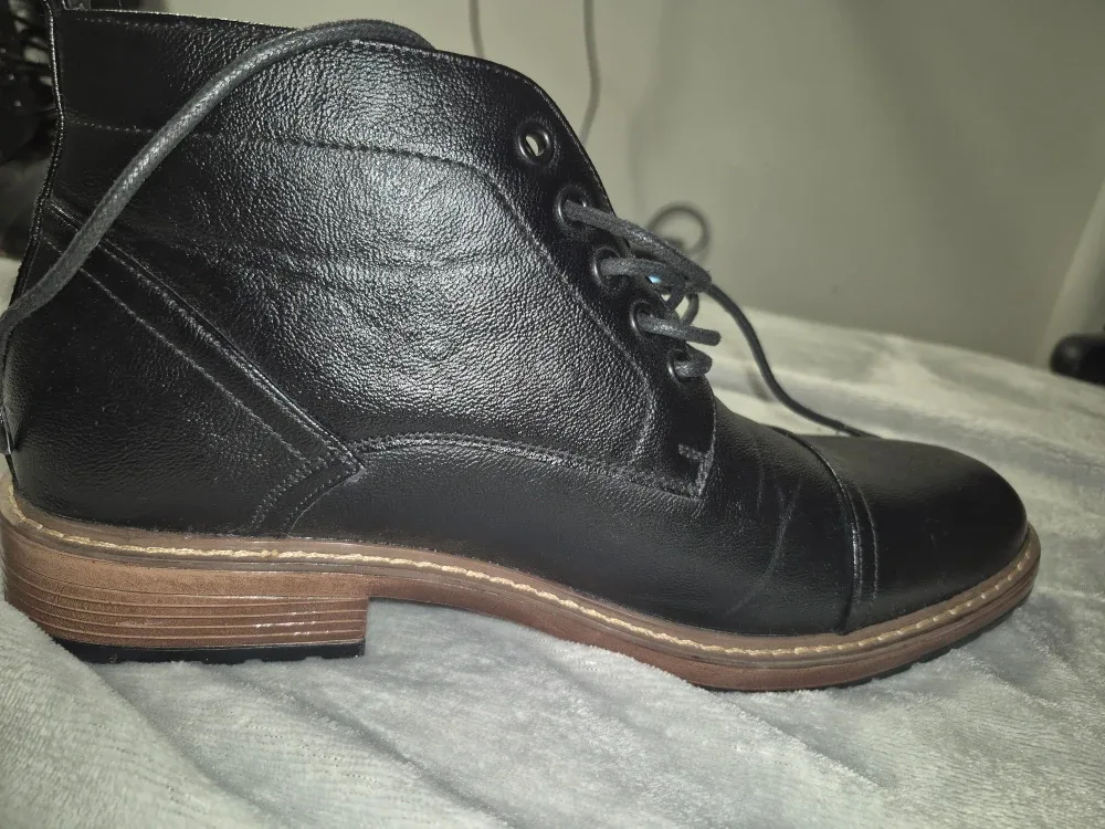 Perry Ellis Black Leather Boots image indicator(2)