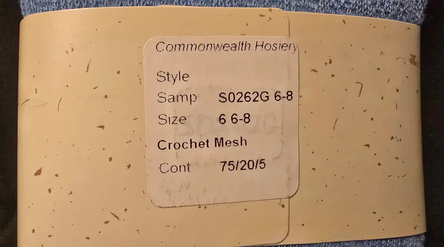 NEW! Girl's Crochet Mesh Design Tights in Blue! Size - 6 - 8 image indicator(4)