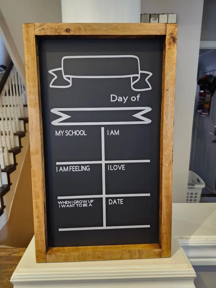 Handmade - School Days Chalkboard Sign image indicator(2)