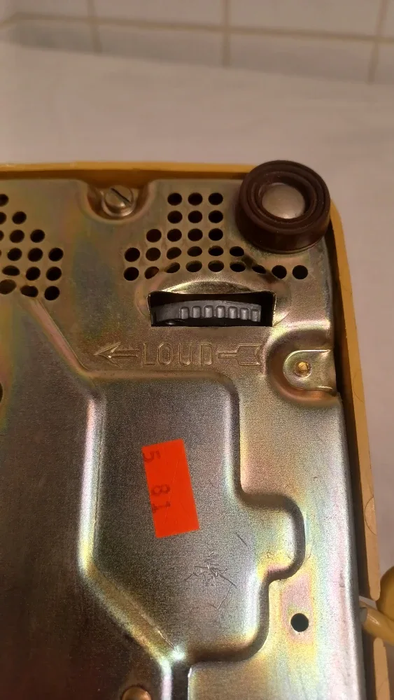 Vintage Rotary Phone - Made in Canada image indicator(4)