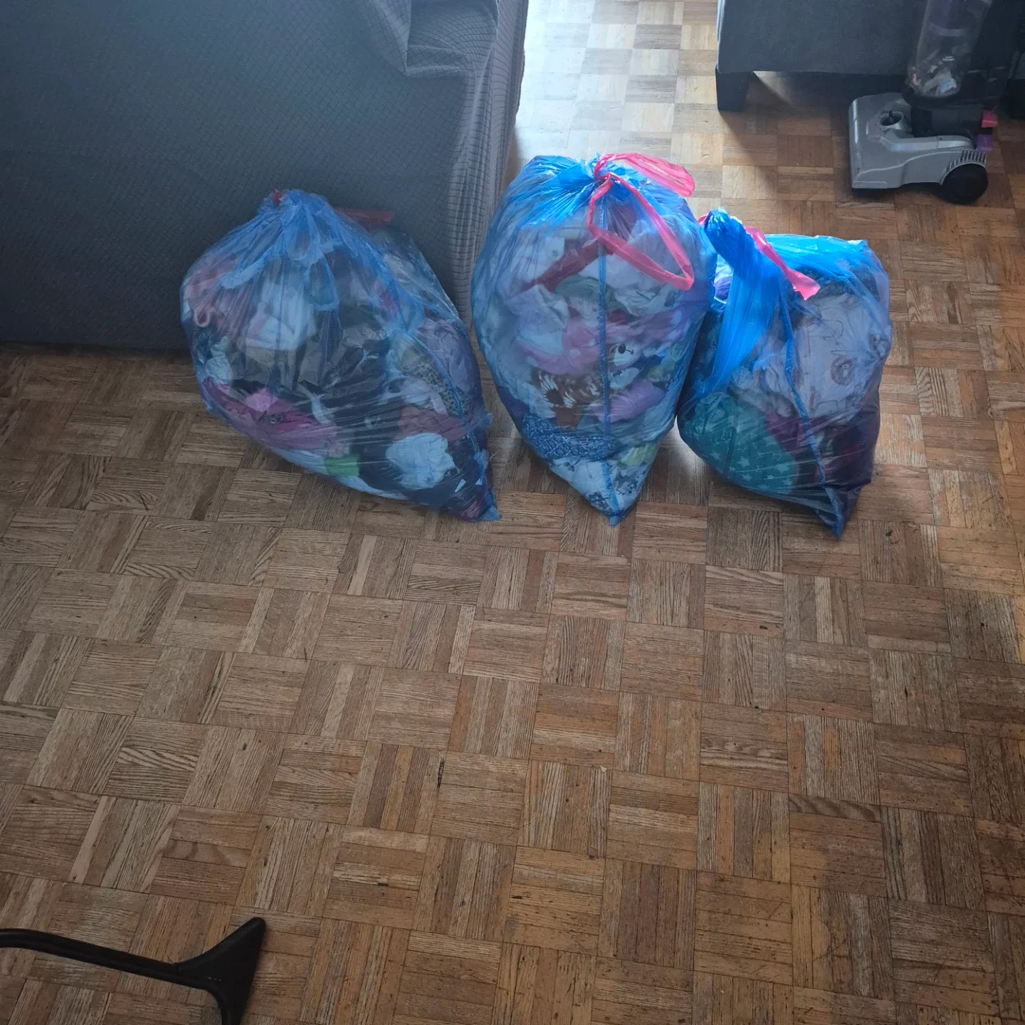 Baby Clothes Bundle - Assorted Sizes & Styles image indicator(4)