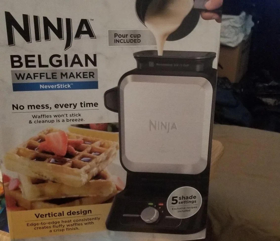 Ninja Neverstick Belgian Waffle Maker - Like New! image indicator(2)