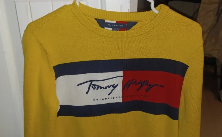 Tommy Hilfiger Yellow Sweater - Size XL