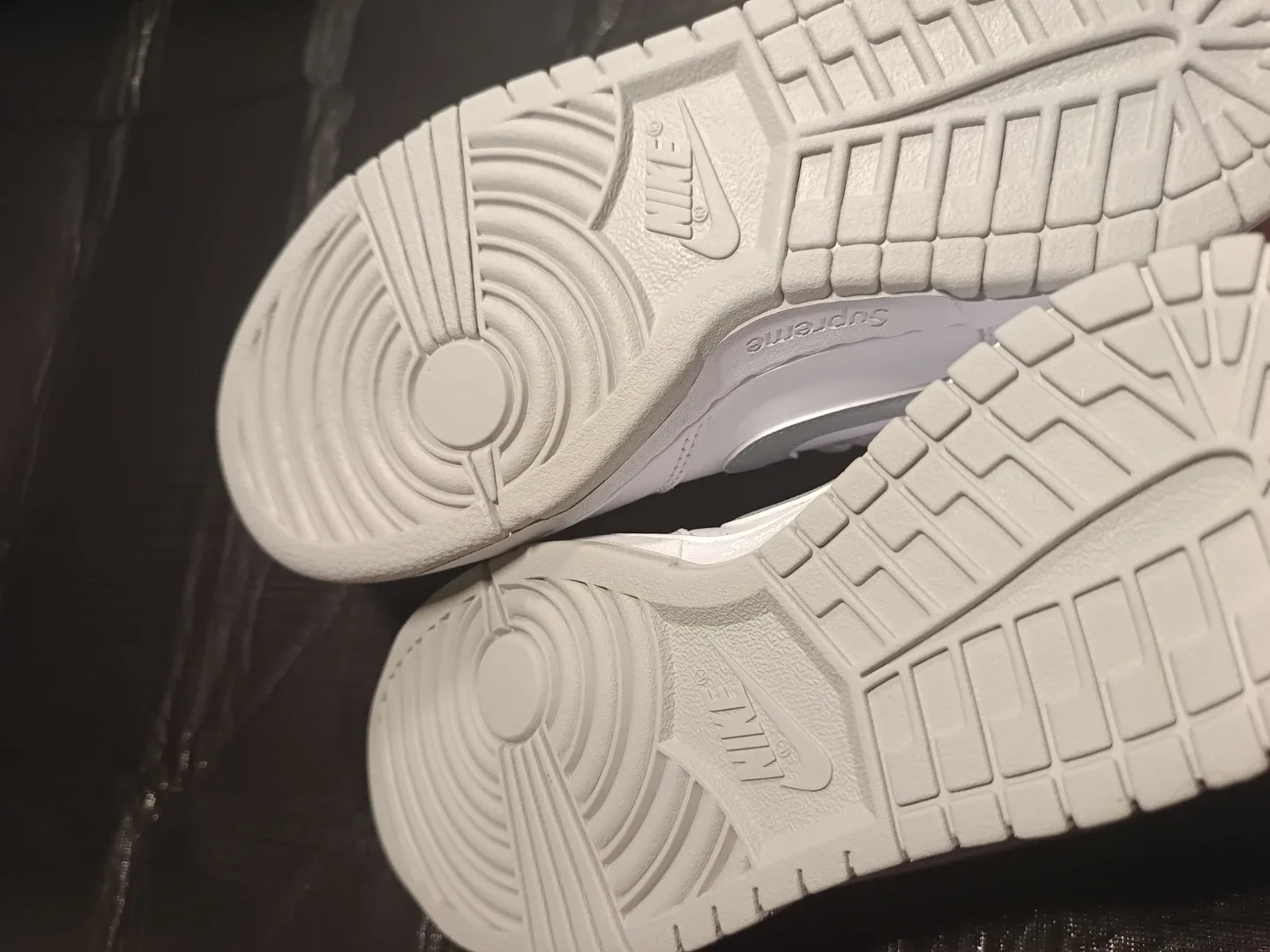 Christmas is coming! BRAND NEW Supreme Nike SB Dunk Low. image indicator(5)