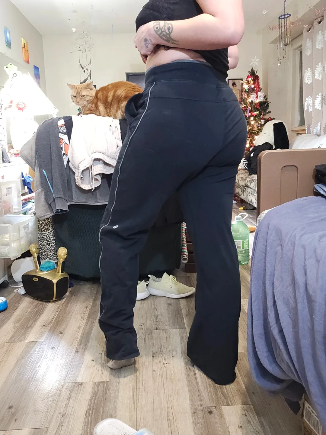 LuluLemon Black Exercise Pants image indicator(2)