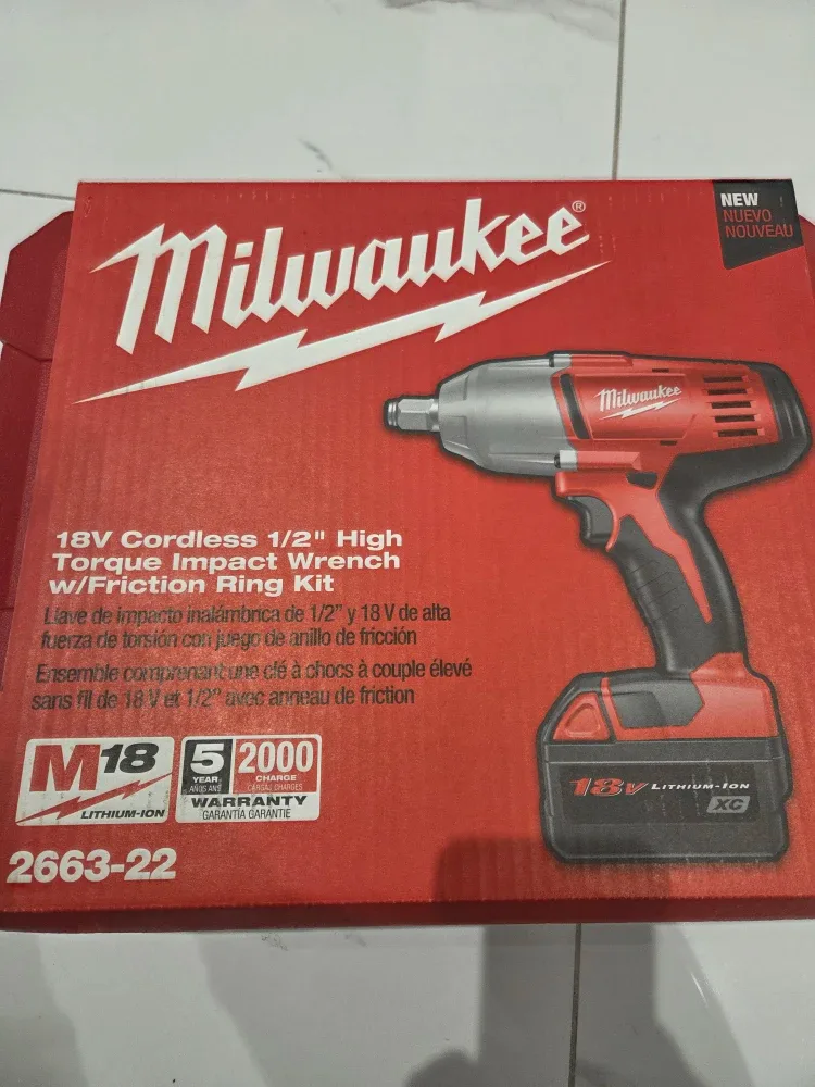Milwaukee 2663-22 1/2" High Torque Impact Wrench Kit image indicator(2)