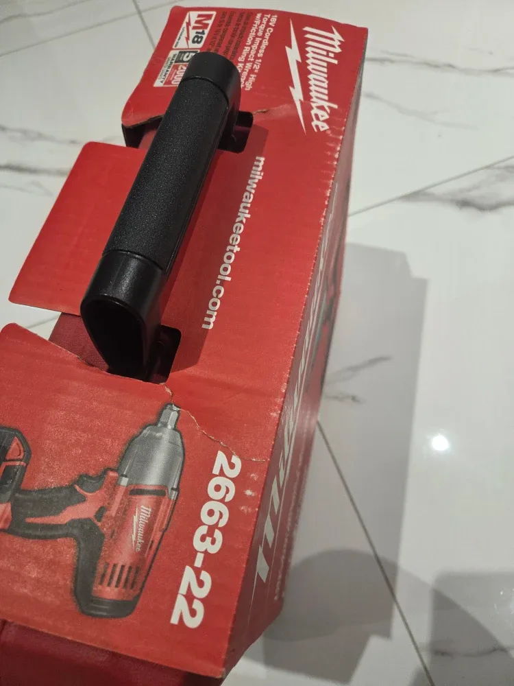 Milwaukee 2663-22 1/2" High Torque Impact Wrench Kit image indicator(3)