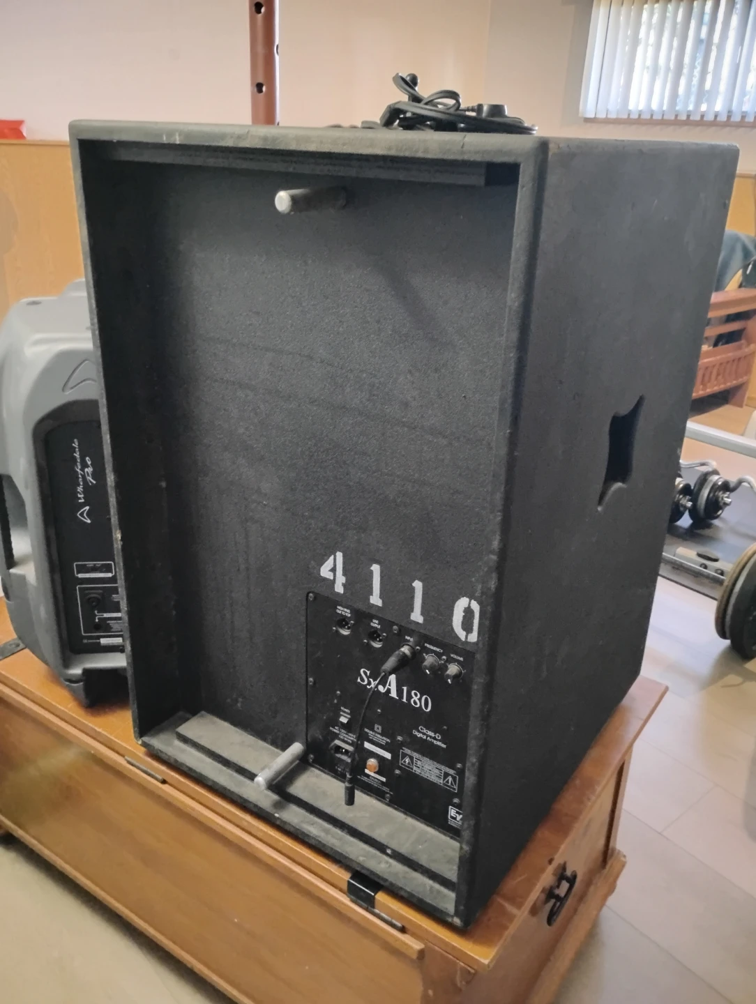 Electro-Voice SxA180 Powered Subwoofer - photo 3
