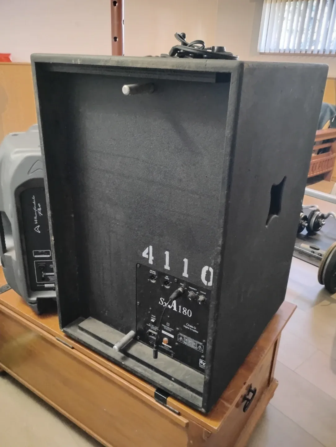 Electro-Voice SxA180 Powered Subwoofer image indicator(3)