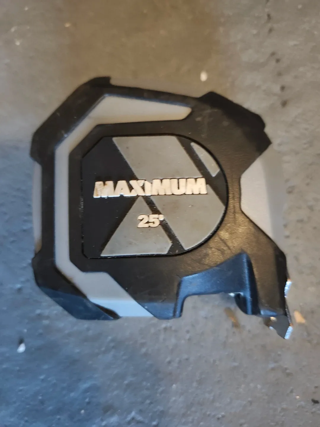 Maximum 25' Tape Measure