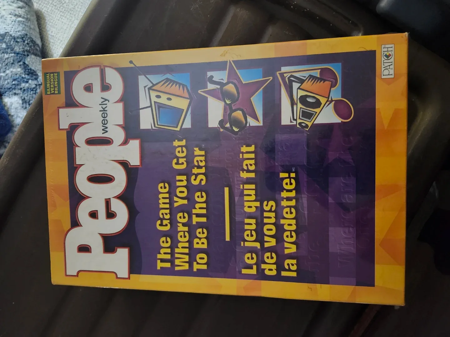 Trivial Pursuit Stuff You Should Know Game image indicator(3)