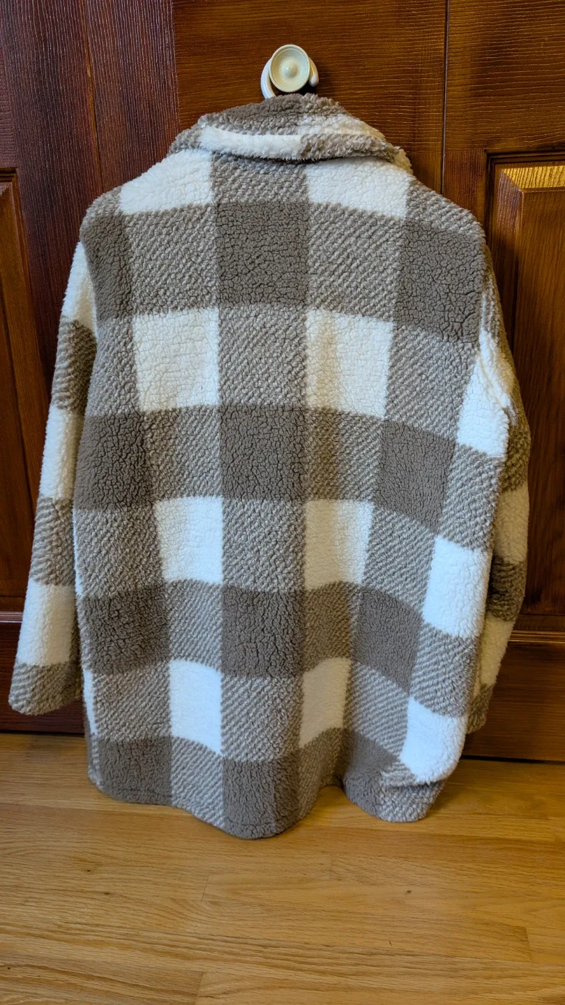 Double Breasted Teddybear Coat image indicator(2)