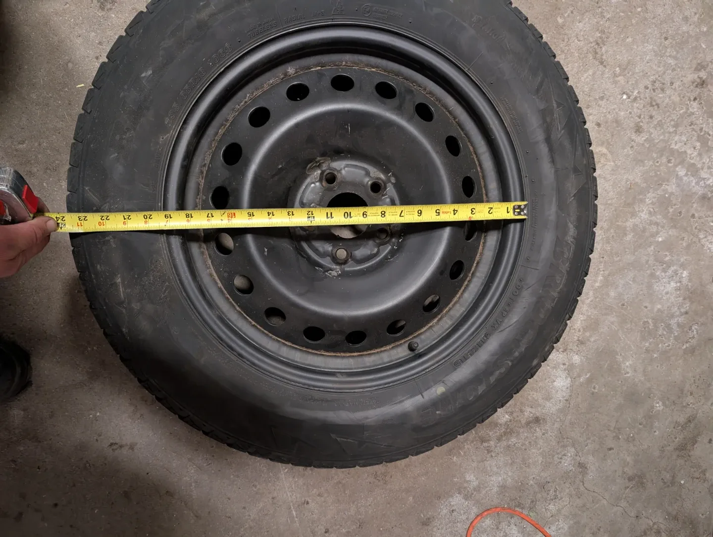 235/65R18 set of 4 Tires with Steel Rim Nissan 2015 image indicator(2)