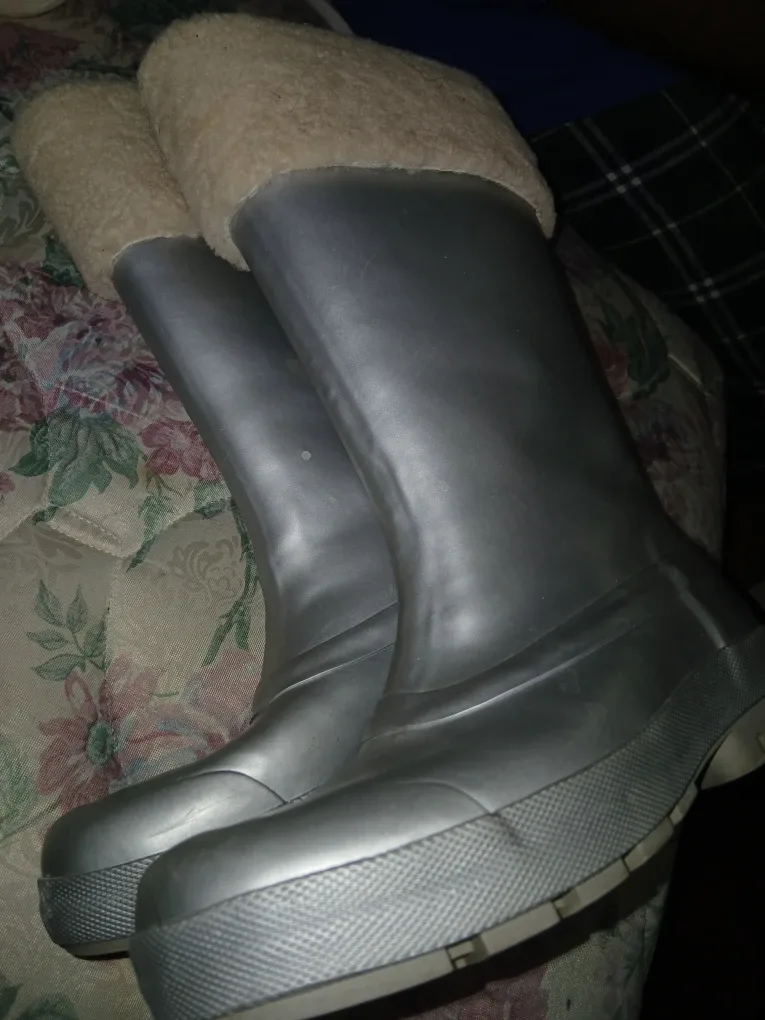 UGG Gray Rain Boots - Size 6