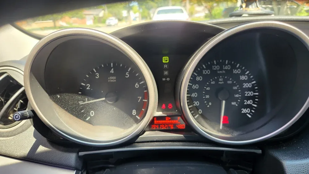 Mazda 3 Sedan, Red image indicator(7)