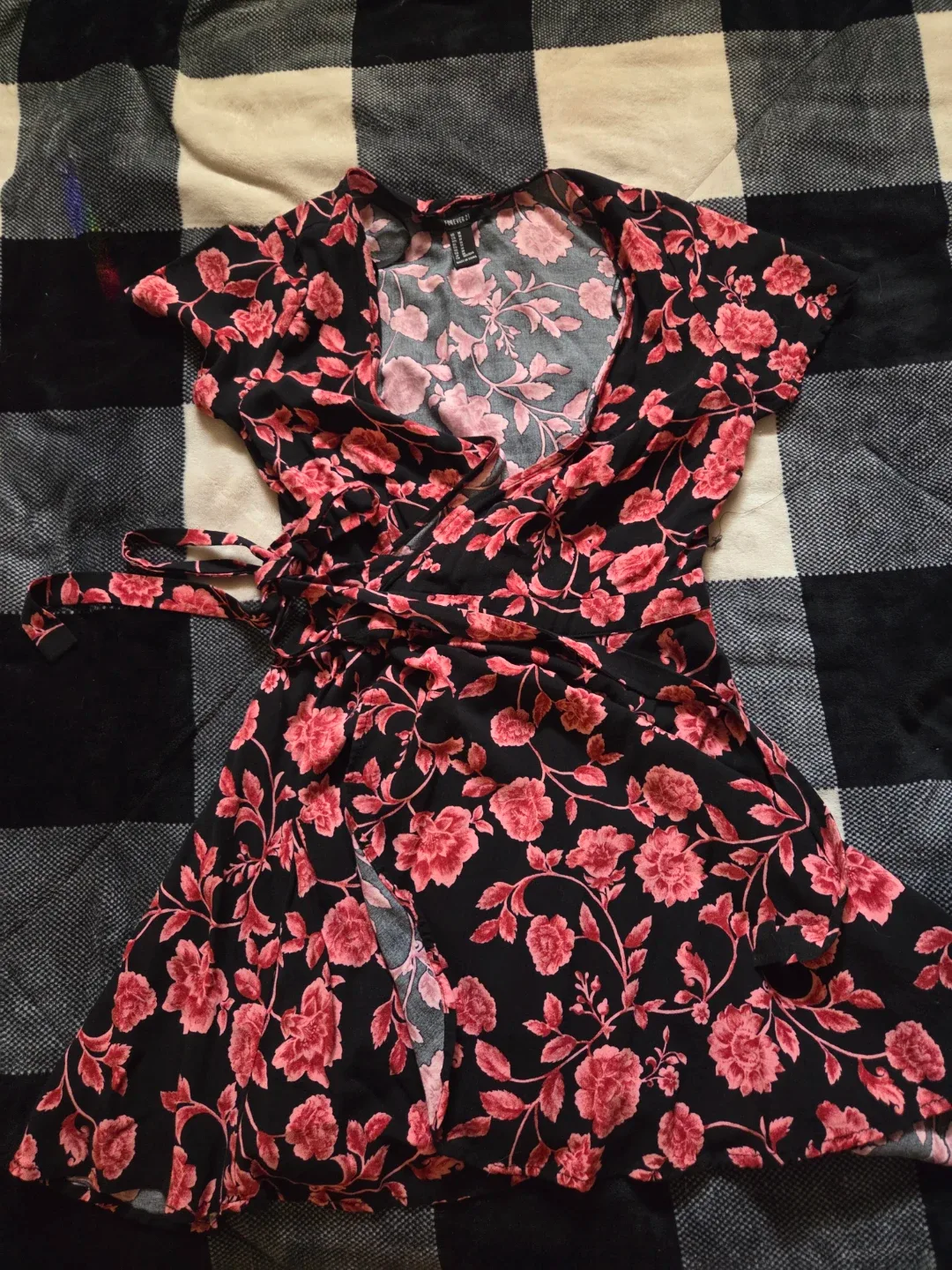 Forever 21 Floral Wrap Dress - Size M #Cleanout