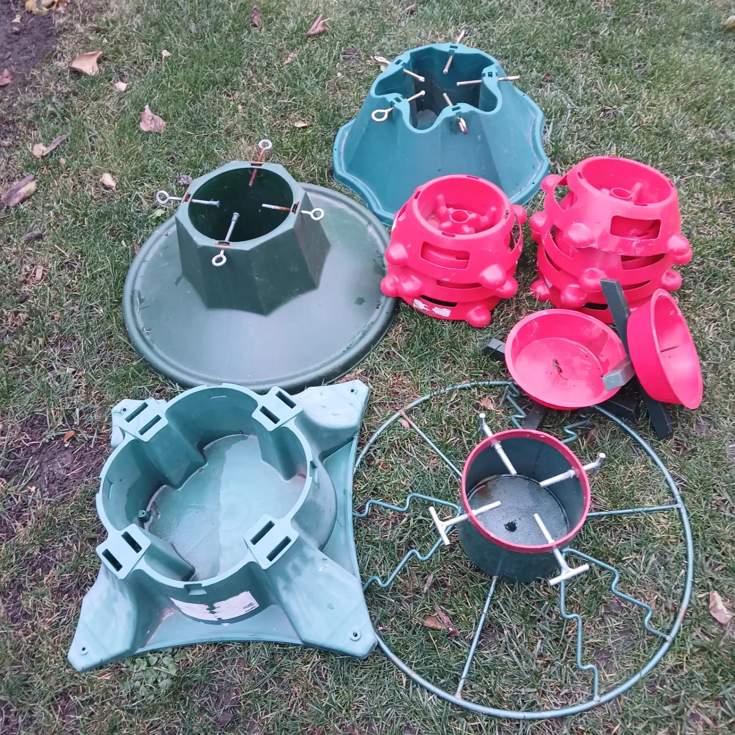 Various Christmas Tree Stands image indicator(2)