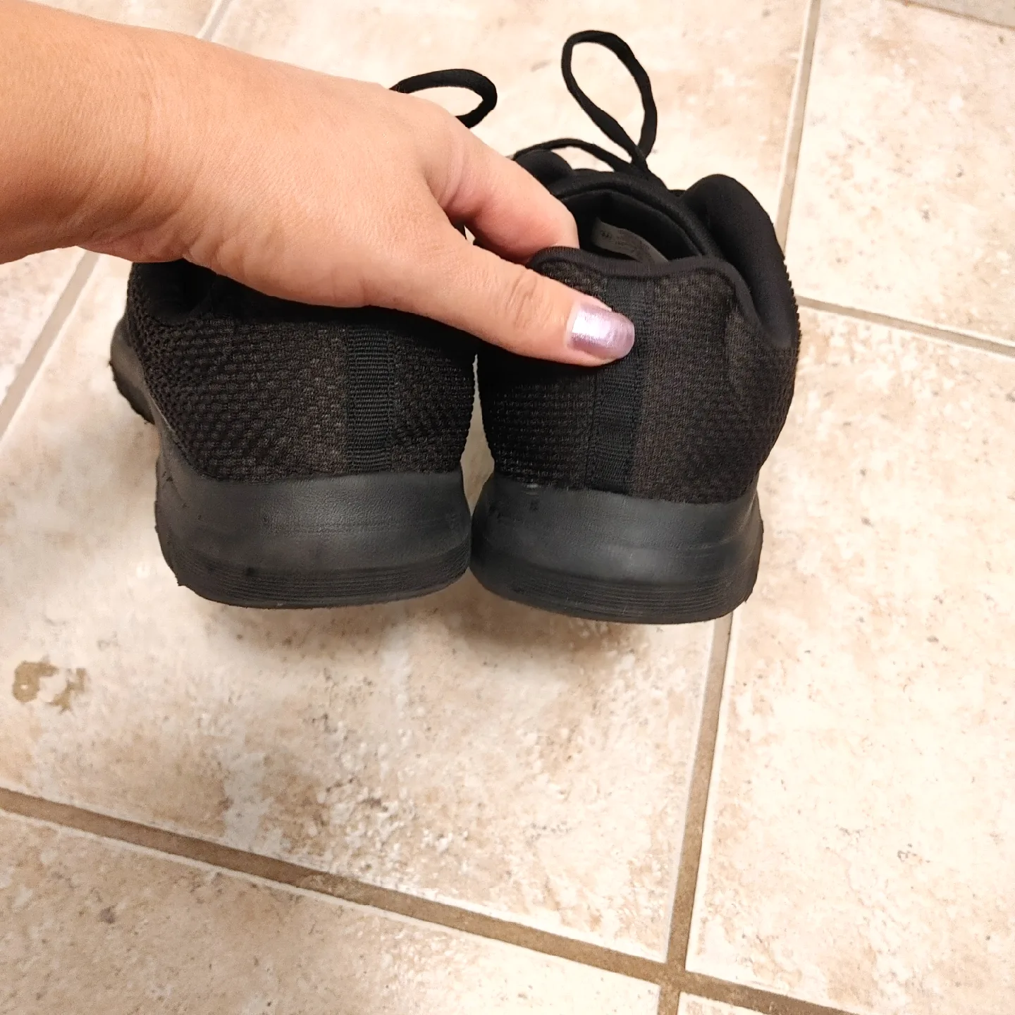 Men's  Black  Shoes - Size 11 image indicator(2)