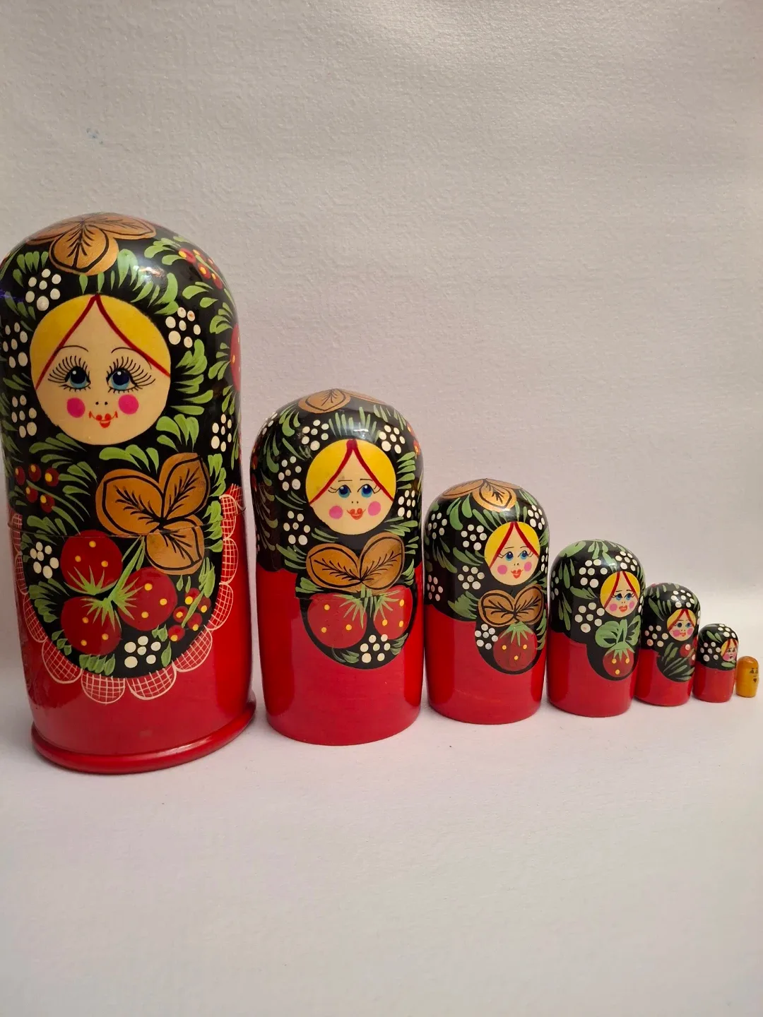 Matryoshka Nesting Dolls image indicator(4)