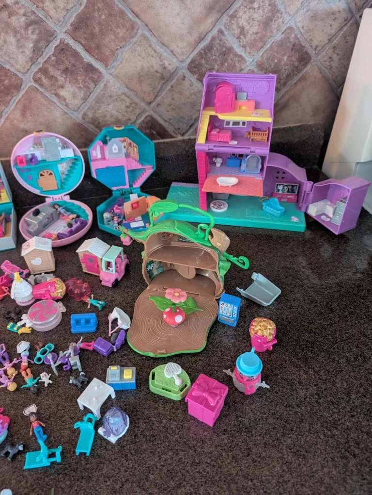 Polly Pocket Vintage Lot image indicator(6)
