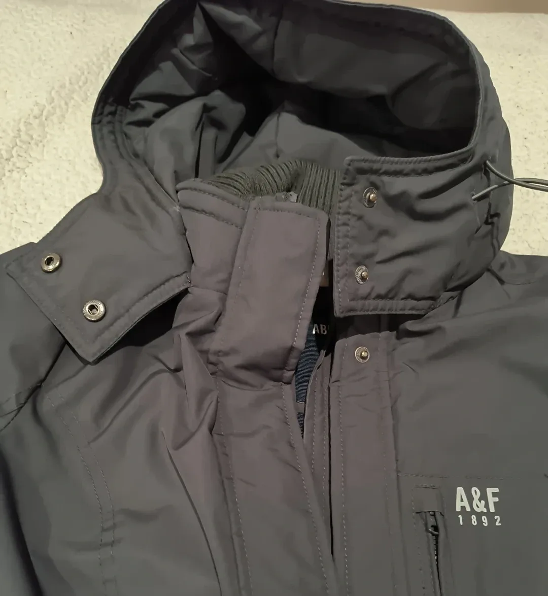 A&F 1892 Gray Winter Parka Talla L image indicator(3)
