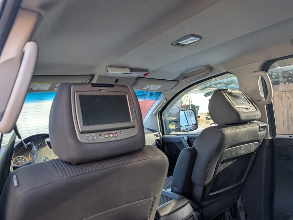 2010 Nissan titan image indicator(5)