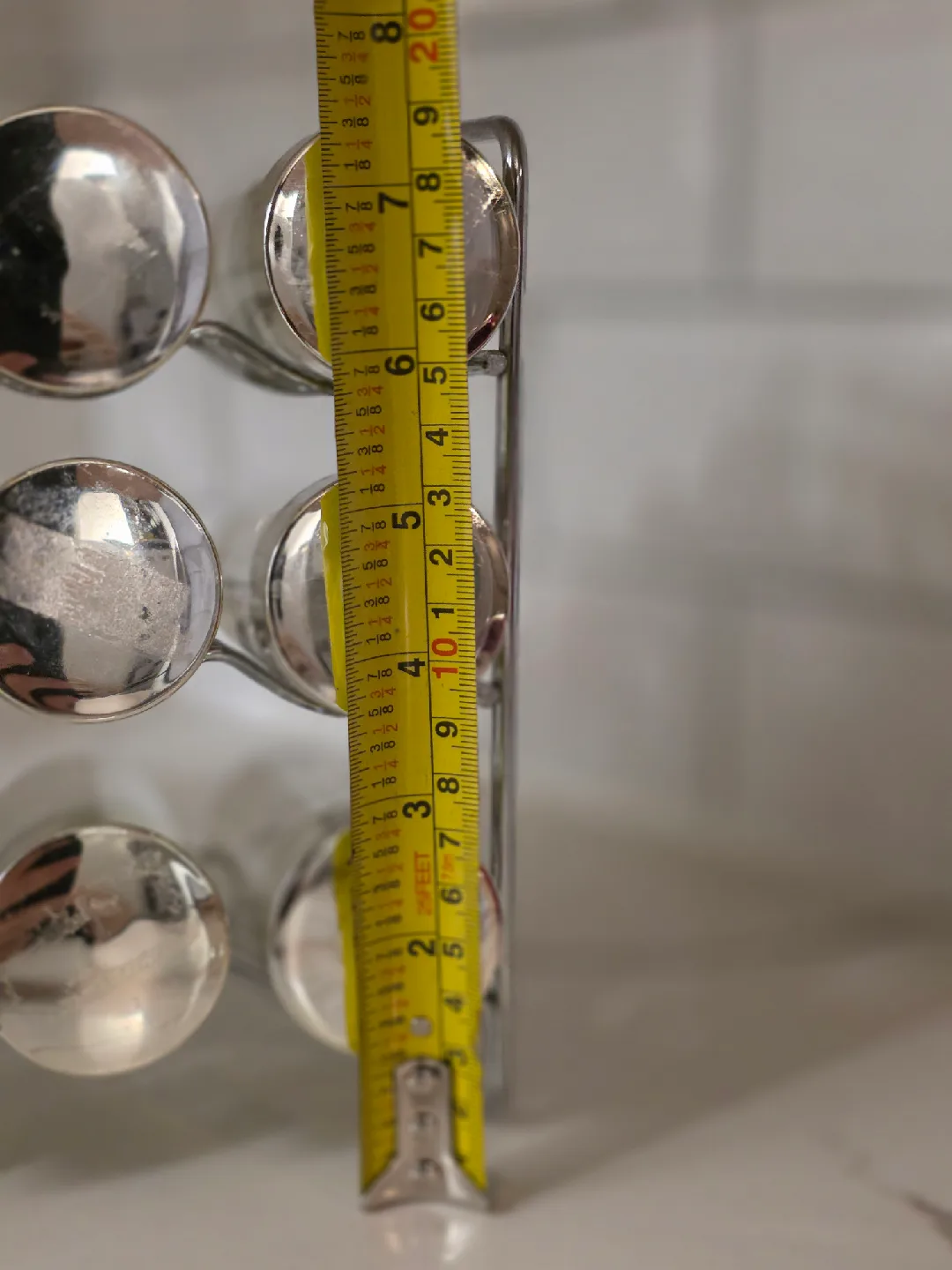 Spice Rack with 18 Glass Jars image indicator(7)