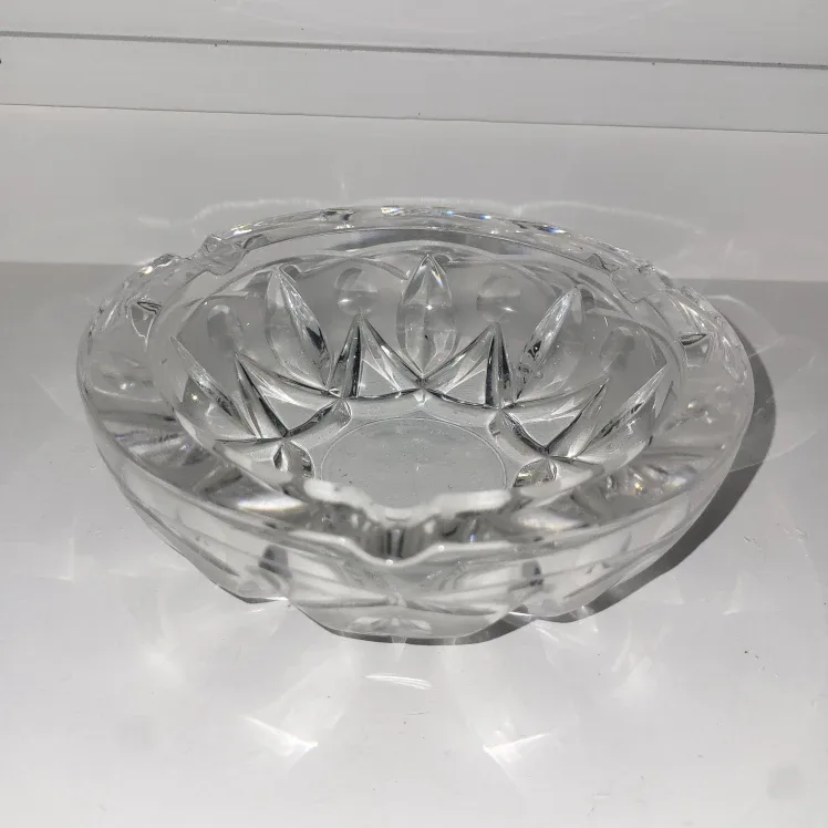 Vintage crystal cigar ashtray image indicator(2)