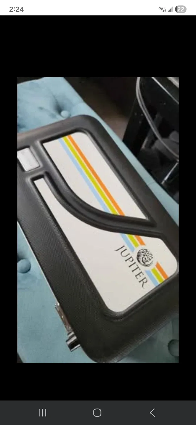 Jupiter Clarinet with Case image indicator(2)