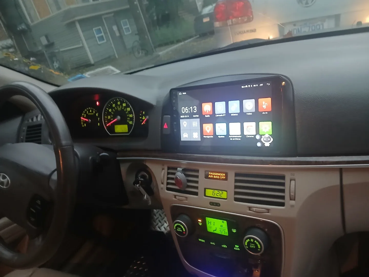 Hyundai Sonata - Sedan image indicator(4)