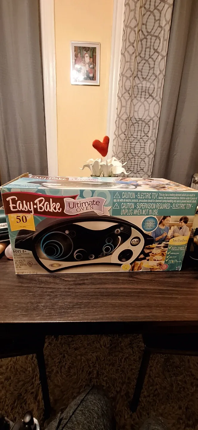 Easy-Bake Ultimate Oven