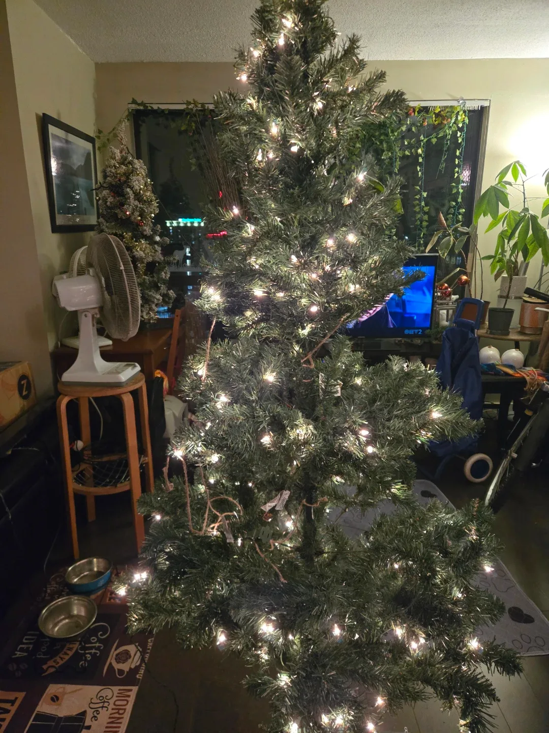 Christmas Tree with Lights image indicator(2)