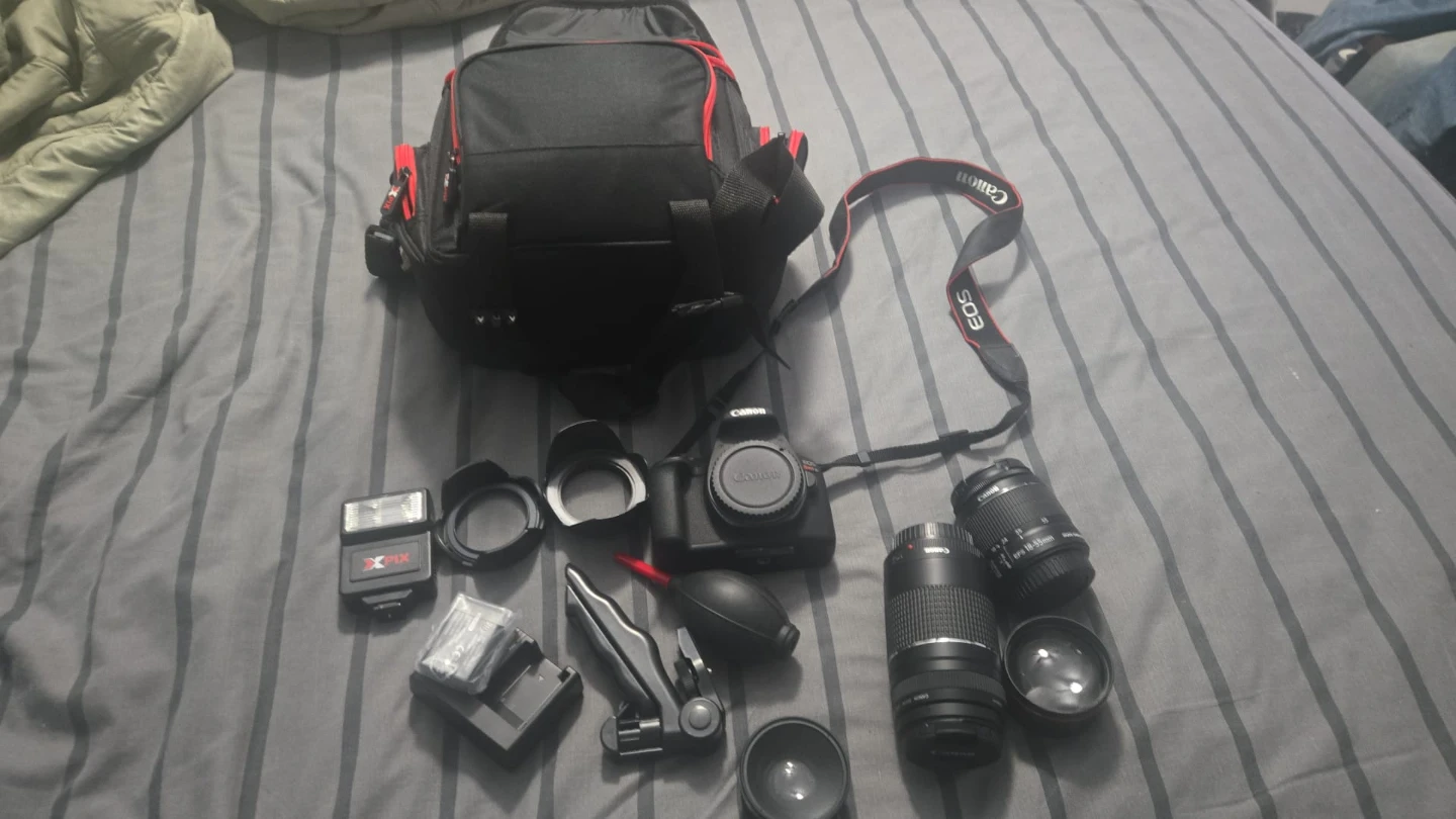 Canon EOS Rebel T7 Camera Bundle - photo 3