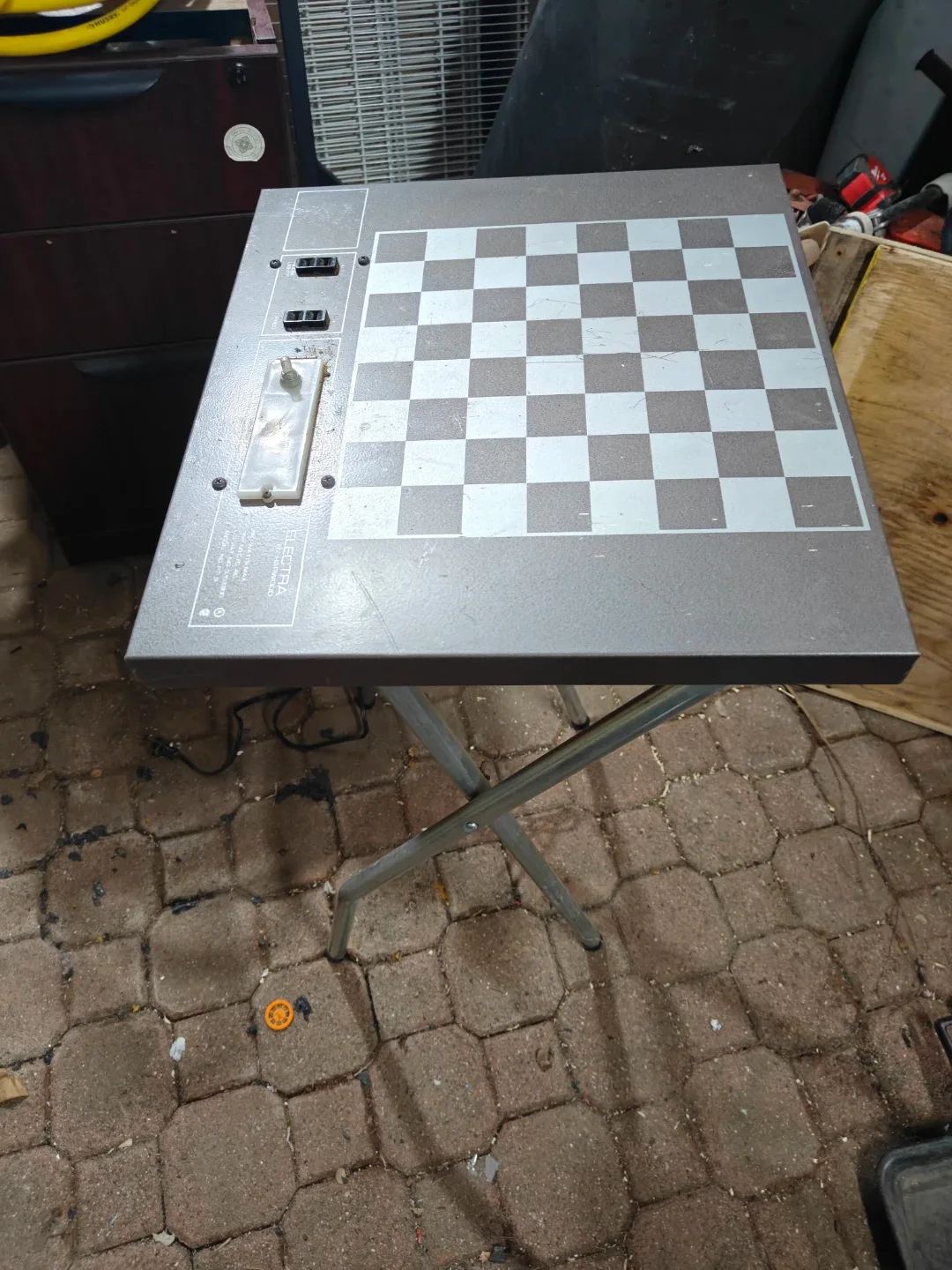 Electra Harwood Electronic Chess Table image indicator(2)