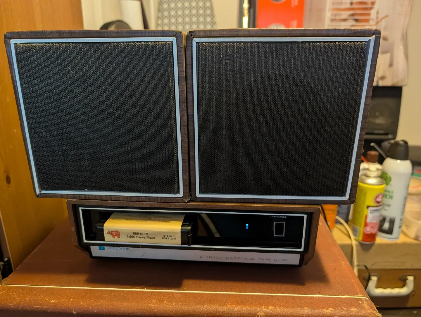 Symphonic 8 Track Cartridge Tape Deck with Speakers image indicator(3)