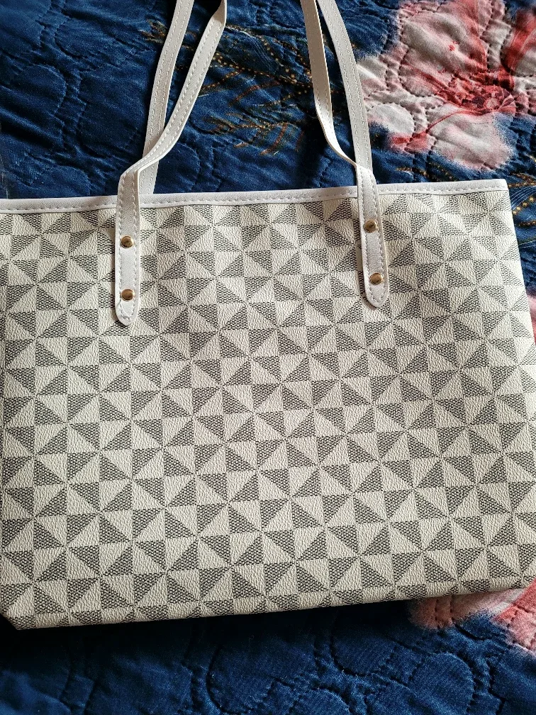 White Patterned Tote Bag image indicator(5)