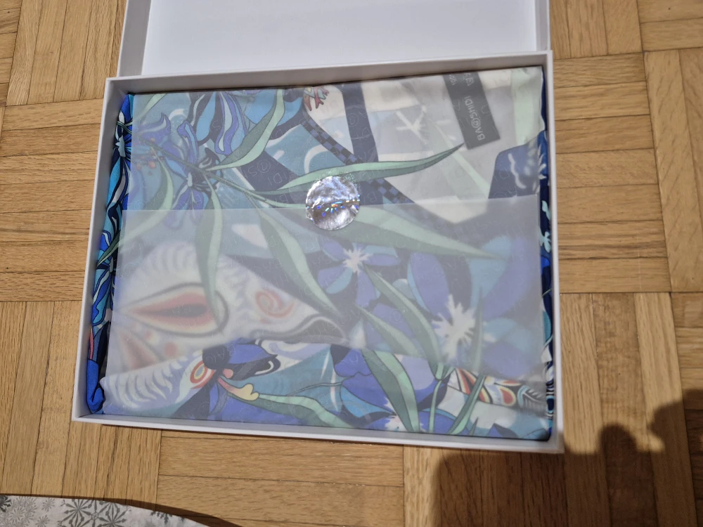BAOSHIDI Scarf - Brand New in Box! - photo 5