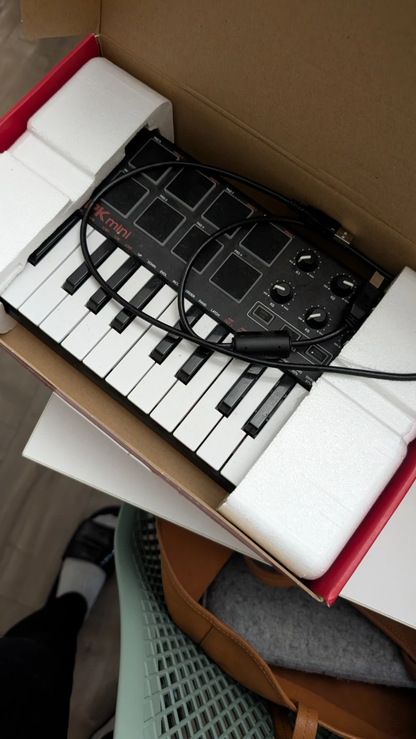 Akai MPK Mini Compact Keyboard - photo 2