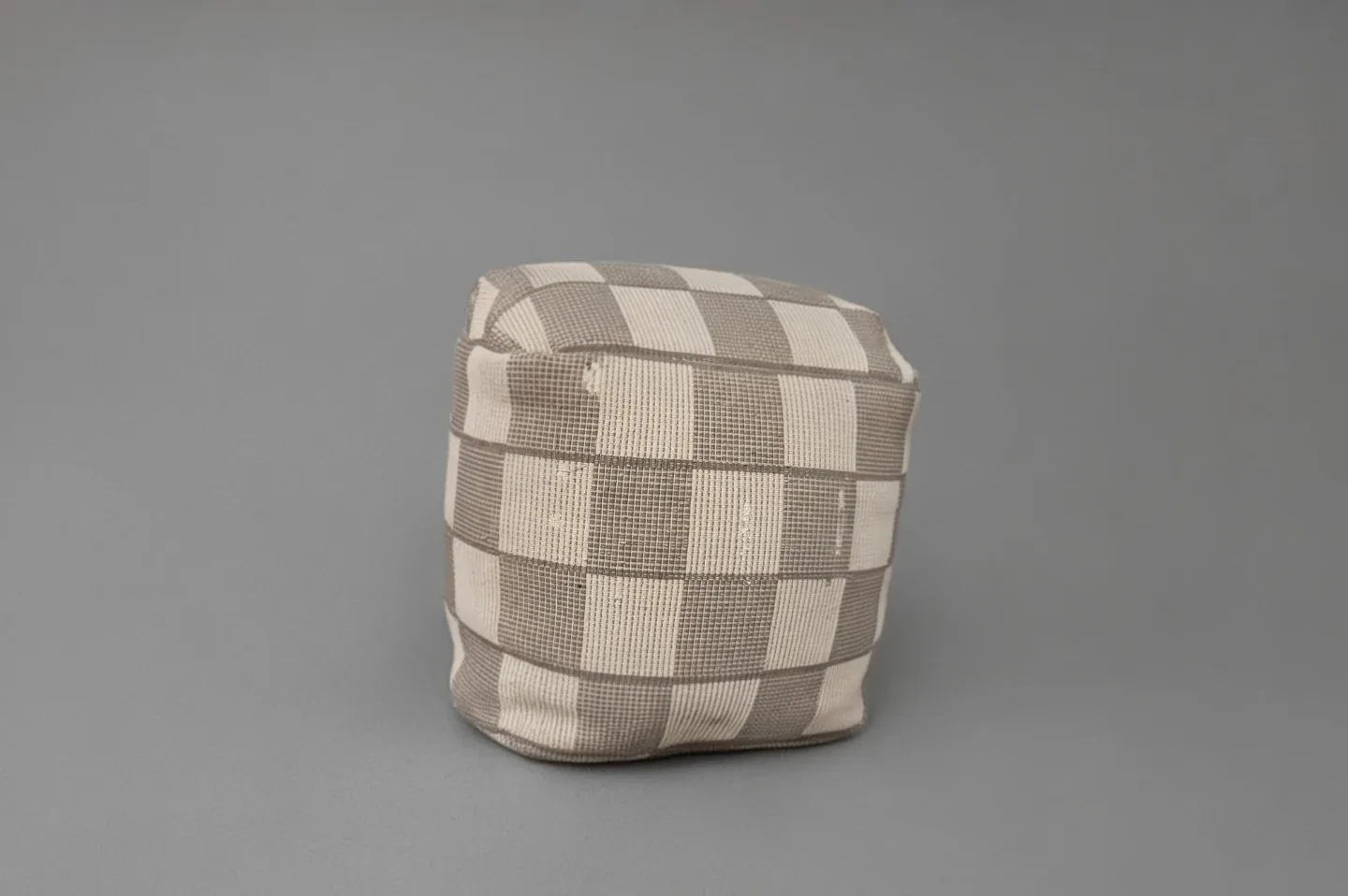 Handmade Knitted Pouf Ottoman image indicator(4)