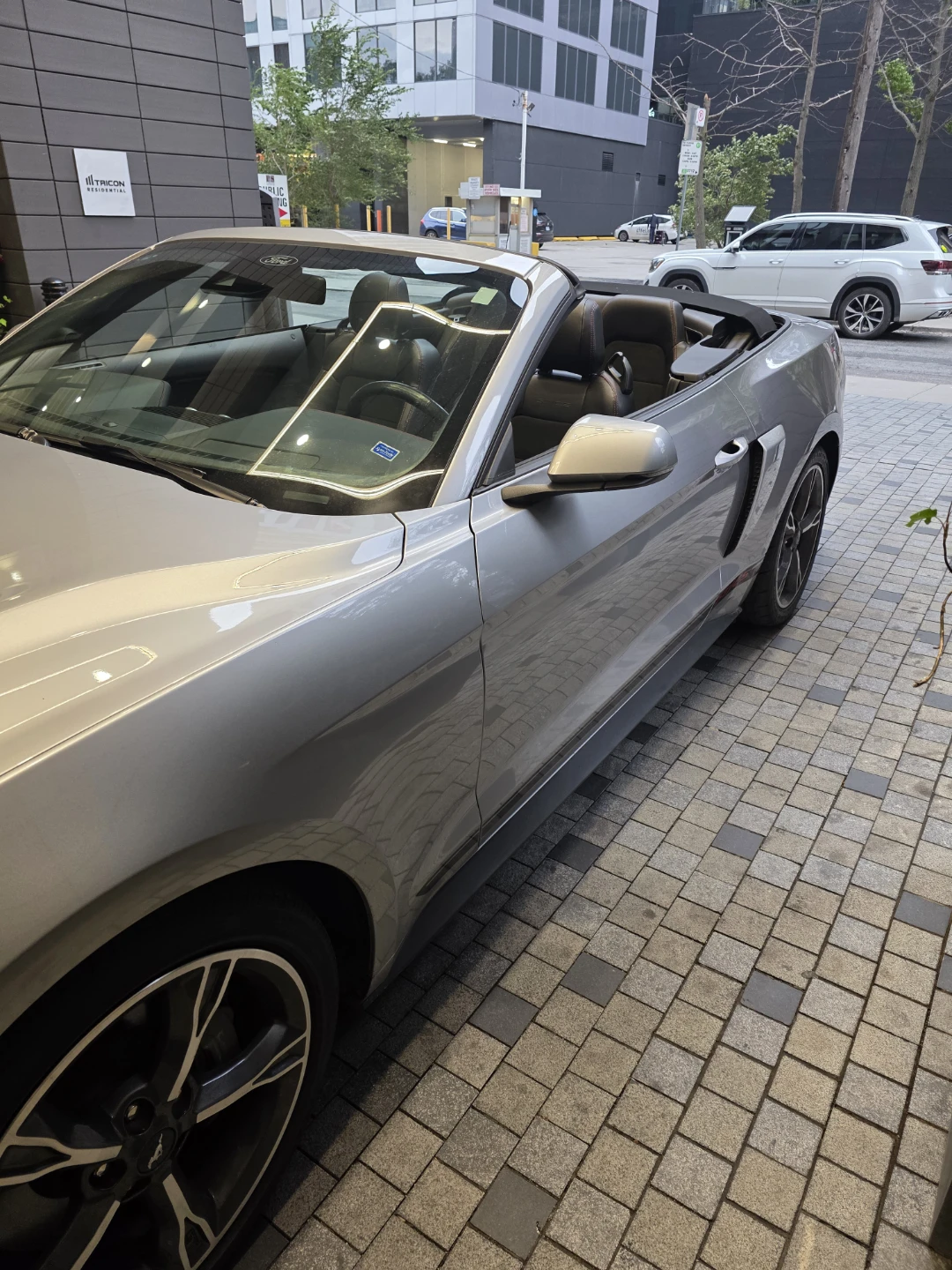 Ford Mustang Convertible - photo 2