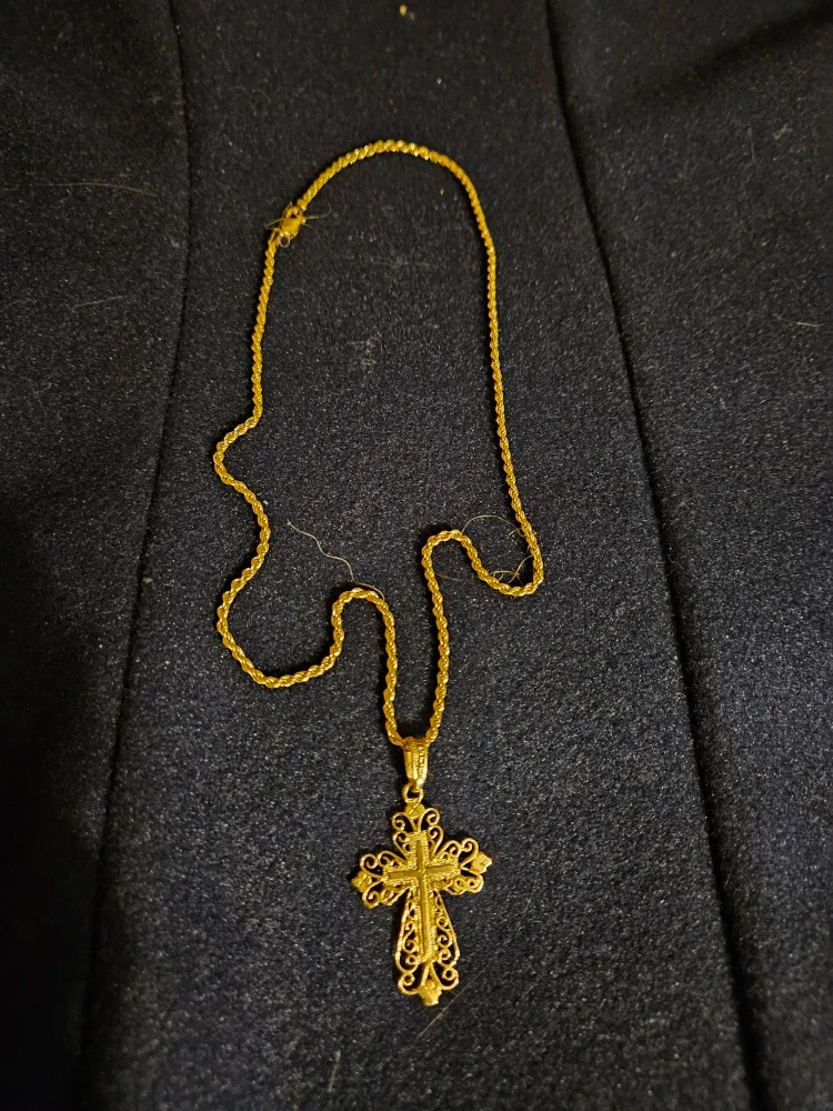 Gold Cross Pendant Necklace image indicator(2)