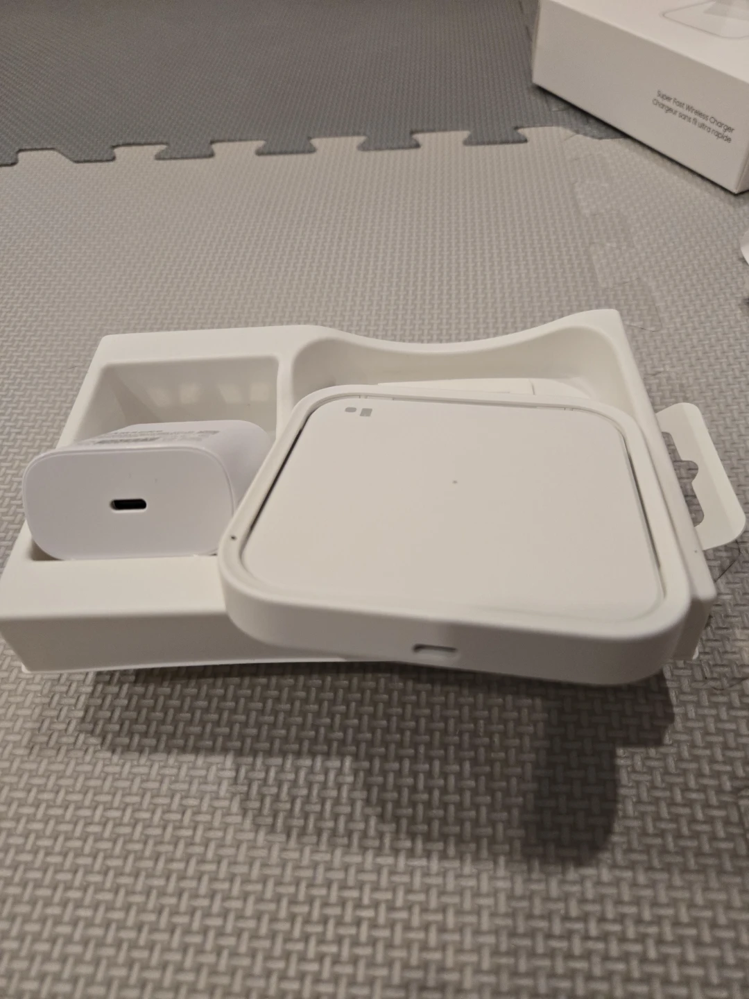 Samsung Wireless Charger Single (EP-P2400) - photo 4