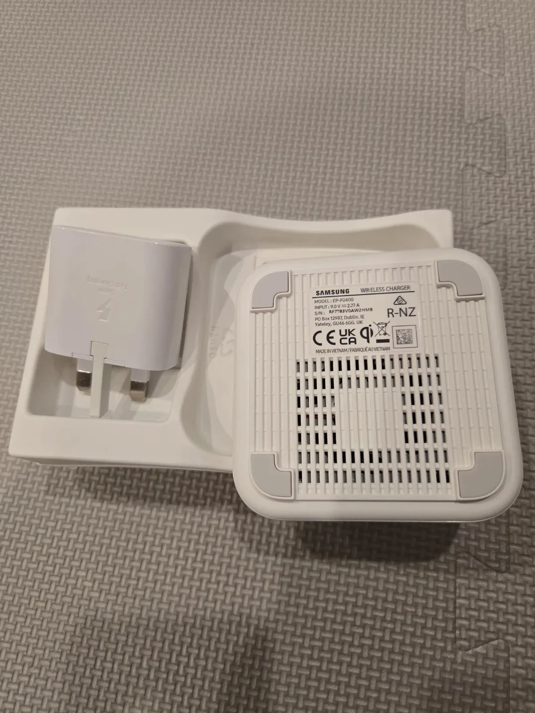 Samsung Wireless Charger Single (EP-P2400) image indicator(5)