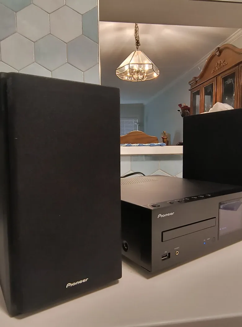 Pioneer X-HM76 Micro CD Receiver & Speakers image indicator(9)