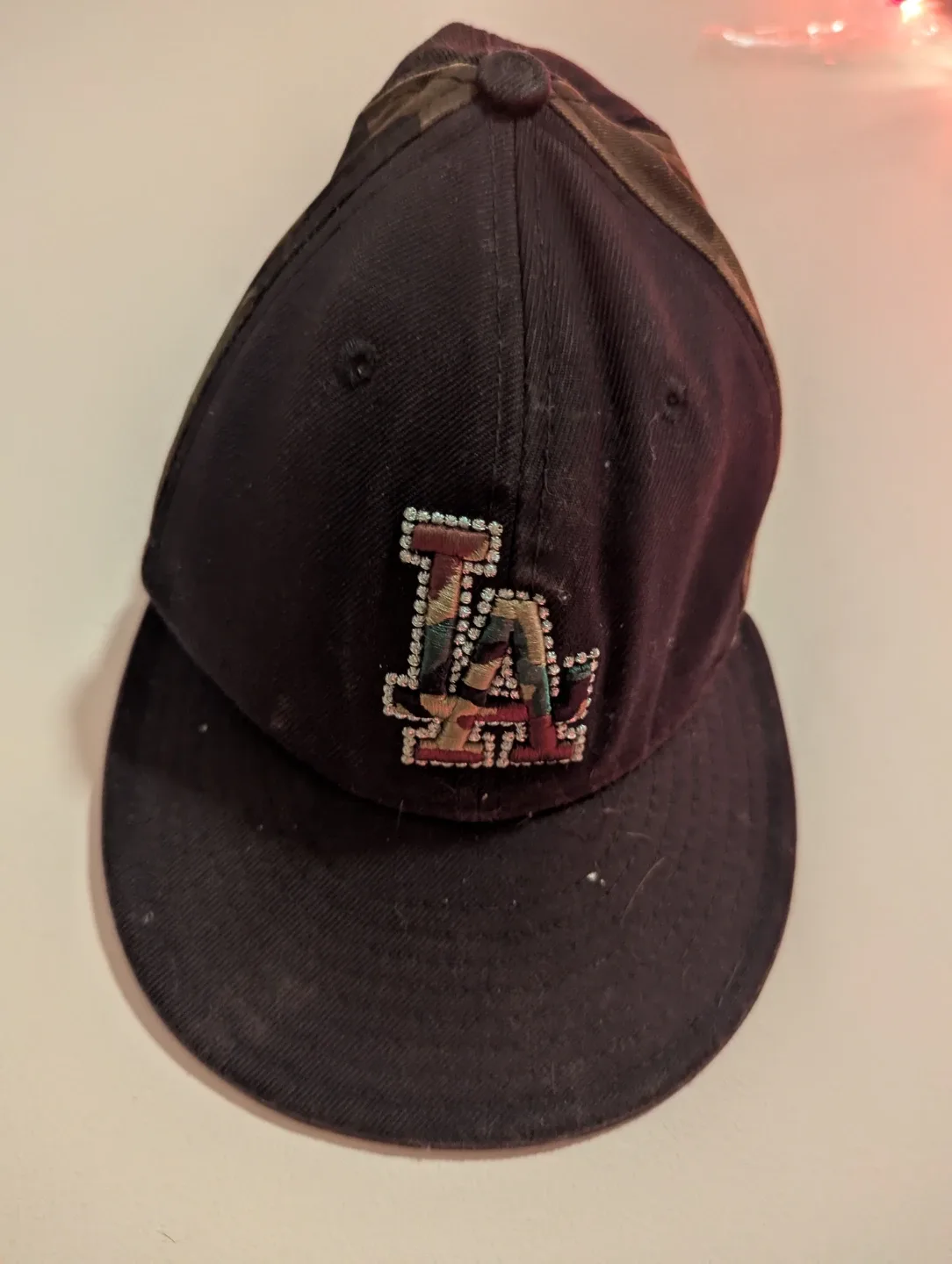 Ecko Unltd. Baseball Jersey & LA Dodgers Hat image indicator(3)