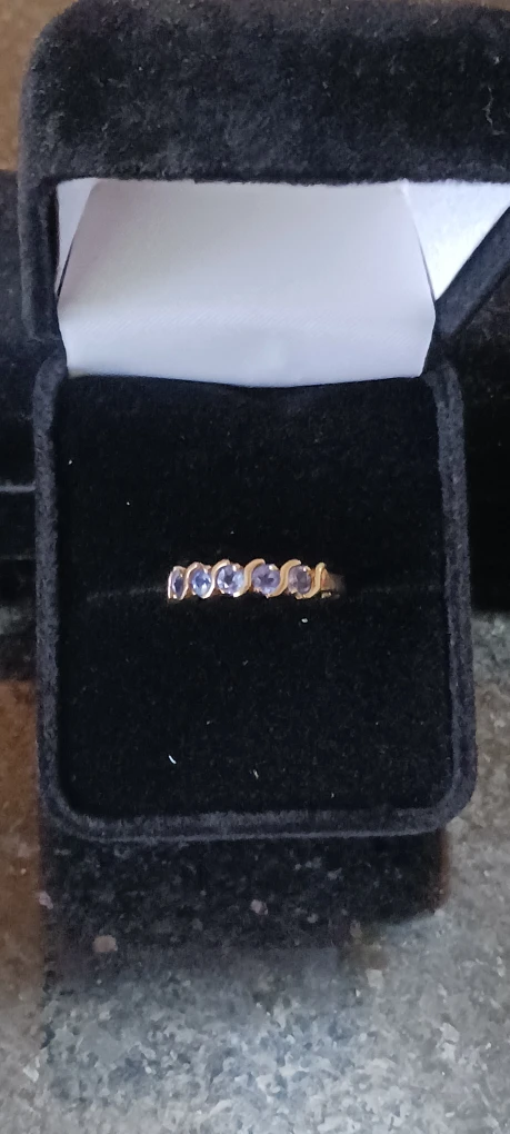 10k Gold Ring with Tanzinite Stones - photo 2