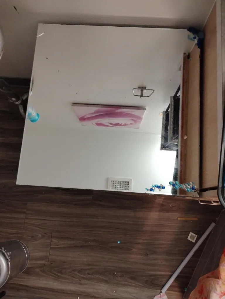 Mirrored Vanity Table with Crystal Accents image indicator(2)