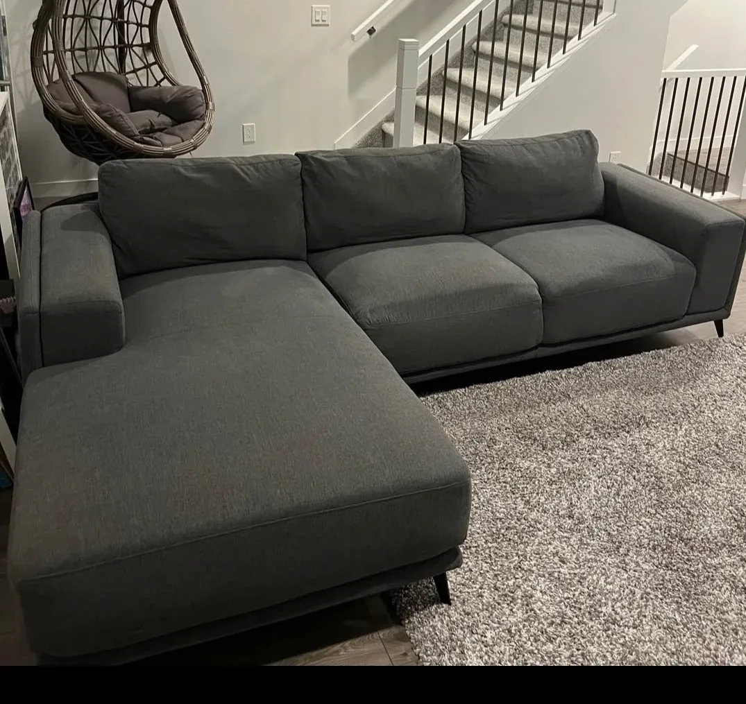 Grey Sectional Sofa with Chaise Lounge image indicator(4)