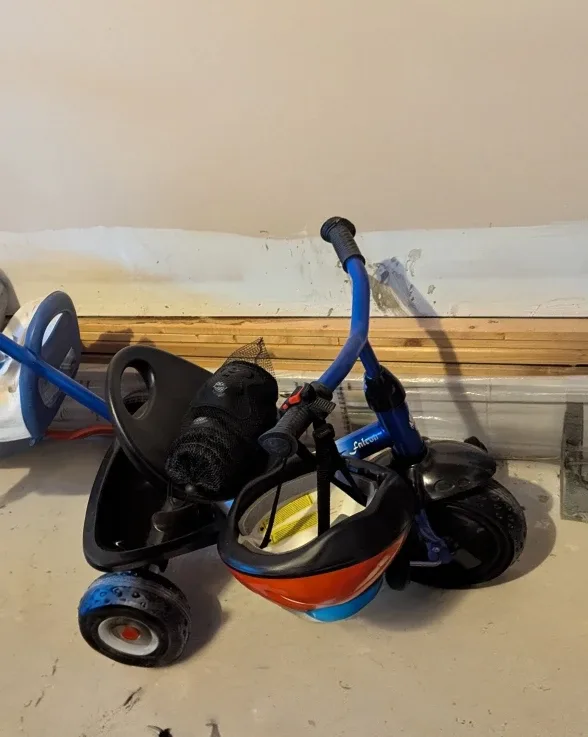 Falcon Trike with Helmet